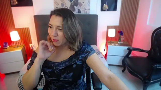 Snapshot of milfsecret69 chatting on 05/19/26, 10:54 milfsecret69 online show from 05/19/26, 10:54