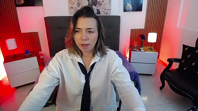 Snapshot of milfsecret69 chatting on 06/13/26, 10:57 milfsecret69 online show from 06/13/26, 10:57