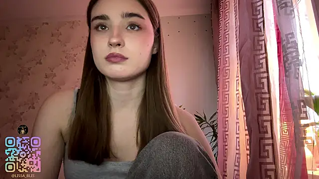 Snapshot of LissaBliss chatting on 02/11/26, 01:49 LissaBliss online show from 02/11/26, 01:49