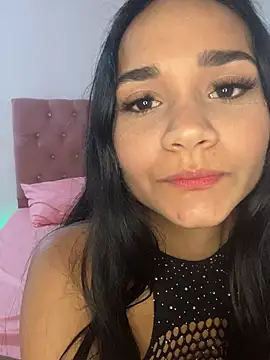 Snapshot of Maria_x_Alejandra chatting on 03/03/26, 04:24 Maria x Alejandra online show from 03/03/26, 04:24