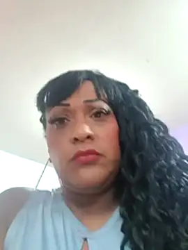Snapshot of SabrinaColin chatting on 03/05/26, 02:07 SabrinaColin online show from 03/05/26, 02:07