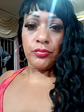 Snapshot of SabrinaColin chatting on 03/06/26, 02:52 SabrinaColin online show from 03/06/26, 02:52