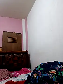Snapshot of SabrinaColin chatting on 03/24/26, 12:37 SabrinaColin online show from 03/24/26, 12:37