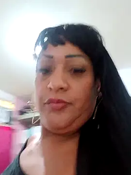 Snapshot of SabrinaColin chatting on 04/28/26, 01:49 SabrinaColin online show from 04/28/26, 01:49