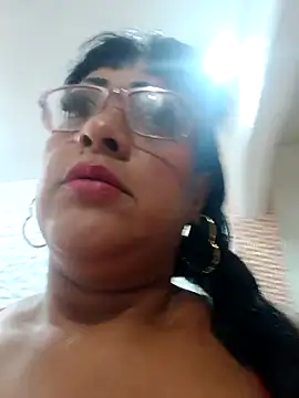 Snapshot of SabrinaColin chatting on 05/17/26, 02:20 SabrinaColin online show from 05/17/26, 02:20