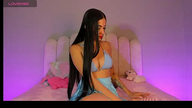 Snapshot of Celestecastro_ chatting on 05/27/26, 03:53 Celestecastro online show from 05/27/26, 03:53