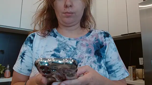 HazelSkyesChat online show from 06/06/26, 04:12