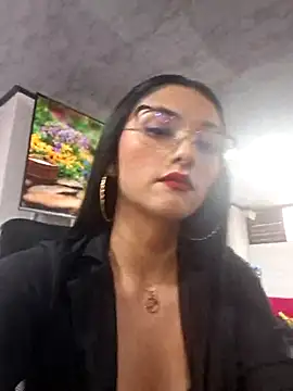 Snapshot of Jade_connor chatting on 04/15/26, 08:31 Jade connor online show from 04/15/26, 08:31