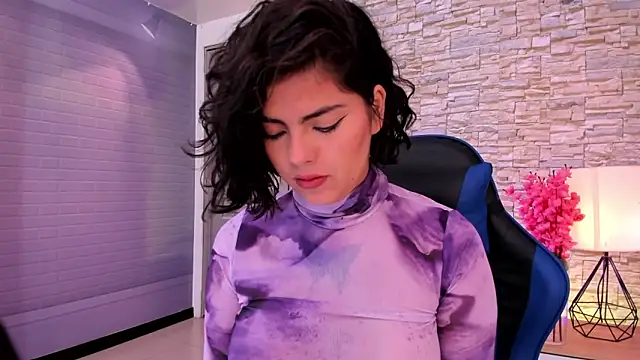 Snapshot of butterflyx39 chatting on 03/20/26, 11:37 butterflyx39 online show from 03/20/26, 11:37