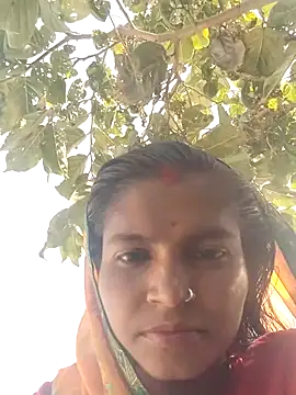 Snapshot of Gungun_thakur chatting on 02/14/26, 08:22 Gungun thakur online show from 02/14/26, 08:22