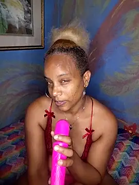 Snapshot of BadGyalGem chatting on 04/16/26, 04:13 BadGyalGem online show from 04/16/26, 04:13