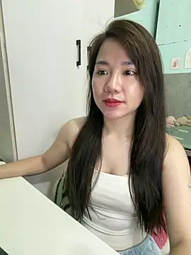 Amy8386 online show from 06/05/26, 04:08