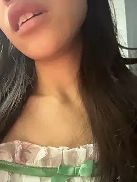 Snapshot of srr6677 chatting on 04/18/26, 12:20 srr6677 online show from 04/18/26, 12:20