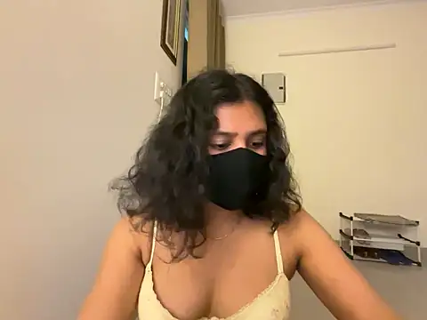 Snapshot of Anna_girl22 chatting on 04/15/26, 05:31 Anna girl22 online show from 04/15/26, 05:31