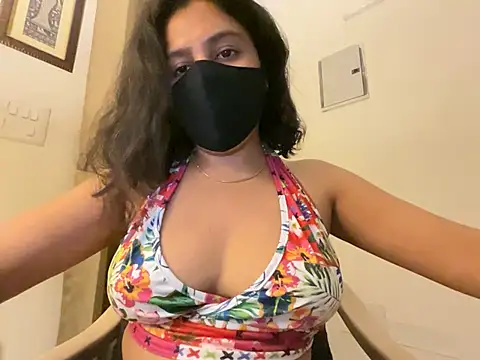 Snapshot of Anna_girl22 chatting on 04/18/26, 04:55 Anna girl22 online show from 04/18/26, 04:55