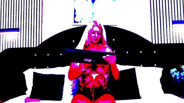 Snapshot of TatianaNova chatting on 04/21/26, 04:19 TatianaNova online show from 04/21/26, 04:19