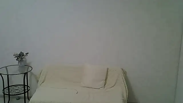 Snapshot of Opaldream chatting on 04/19/26, 09:06 Opaldream online show from 04/19/26, 09:06