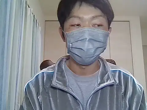 Snapshot of K0U-123 chatting on 04/07/26, 12:38 K0U-123 online show from 04/07/26, 12:38