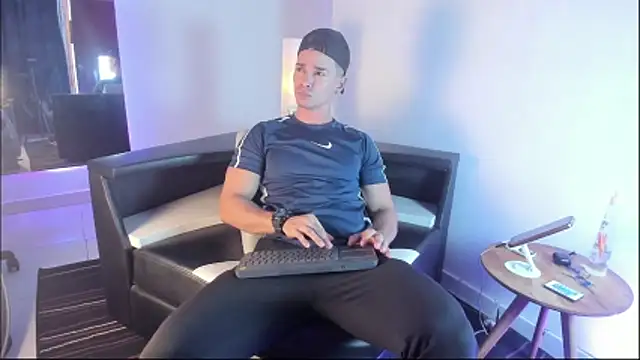 Snapshot of CRISTHIAN_WOLF1 chatting on 05/19/26, 08:59 CRISTHIAN WOLF1 online show from 05/19/26, 08:59