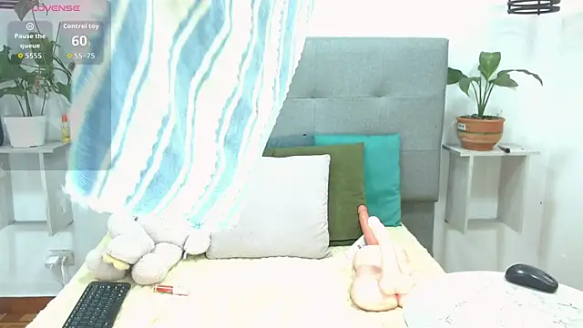 Snapshot of Sophia_Valentina chatting on 04/09/26, 04:34 Sophia Valentina online show from 04/09/26, 04:34