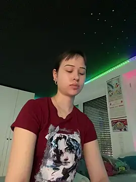 Snapshot of Just-Lilly chatting on 04/19/26, 04:39 Just-Lilly online show from 04/19/26, 04:39