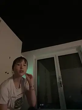 Snapshot of Just-Lilly chatting on 05/10/26, 03:12 Just-Lilly online show from 05/10/26, 03:12