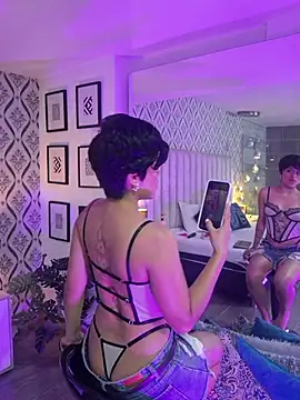 Snapshot of Eva_Monroes chatting on 04/02/26, 04:21 Eva Monroes online show from 04/02/26, 04:21