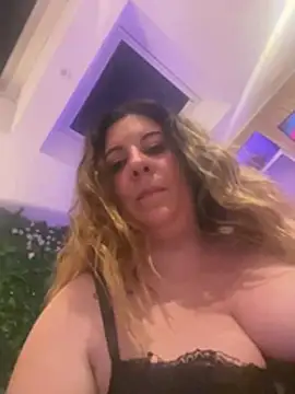JasmineGlow7 online show from 06/01/26, 07:37