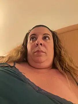 JasmineGlow7 online show from 06/14/26, 10:23