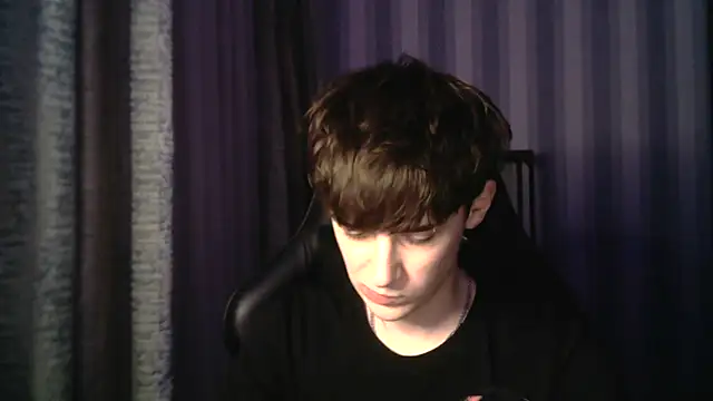 Snapshot of Sweet_Dude chatting on 02/15/26, 06:04 Sweet Dude online show from 02/15/26, 06:04
