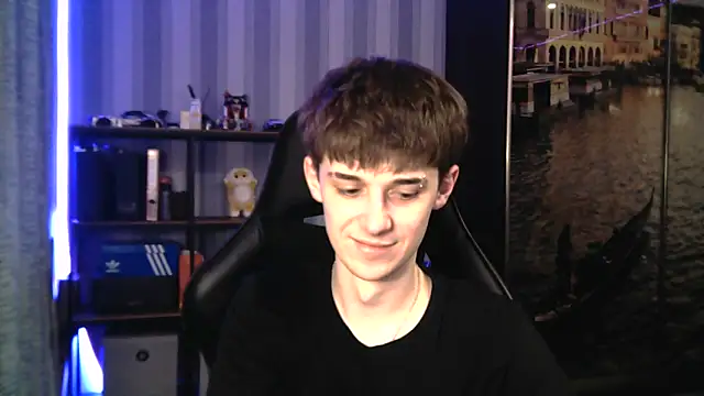 Snapshot of Sweet_Dude chatting on 03/17/26, 07:06 Sweet Dude online show from 03/17/26, 07:06