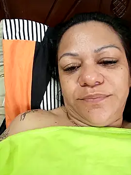 Snapshot of Dafne_77 chatting on 04/12/26, 12:21 Dafne 77 online show from 04/12/26, 12:21