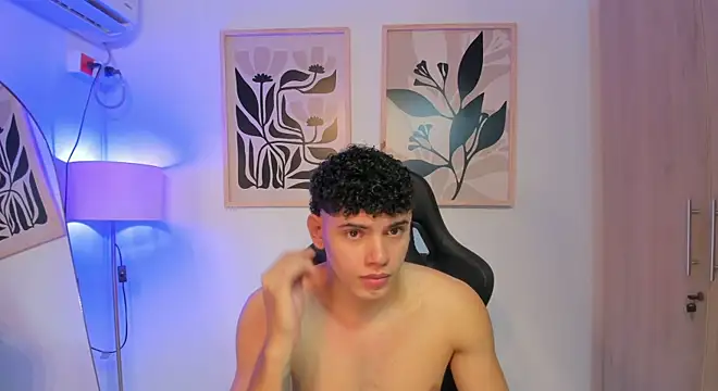 Snapshot of justin_payn14 chatting on 06/10/26, 12:26 justin payn14 online show from 06/10/26, 12:26