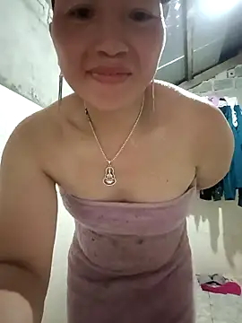 Snapshot of baby_112233 chatting on 04/07/26, 11:43 baby 112233 online show from 04/07/26, 11:43