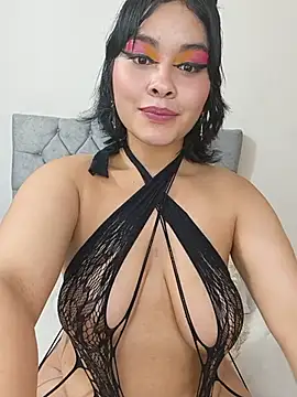 zoe love18 online show from 06/11/26, 04:54