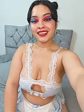 zoe love18 online show from 06/13/26, 04:54
