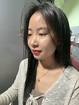 Snapshot of Linne6789 chatting on 05/09/26, 03:17 Linne6789 online show from 05/09/26, 03:17