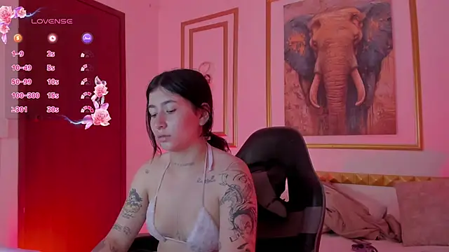 charlottee27  online show from 07/02/26, 02:22