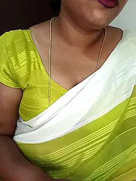 Snapshot of Chinnima143 chatting on 03/16/26, 05:13 Chinnima143 online show from 03/16/26, 05:13