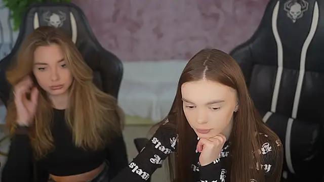 Snapshot of Zlata_Sky chatting on 09/29/25, 06:35 Zlata Sky online show from 09/29/25, 06:35