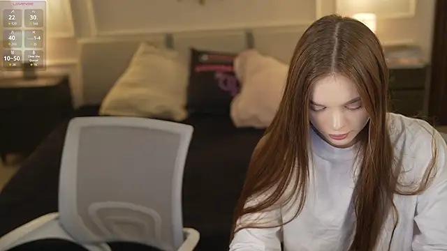 Snapshot of Zlata_Sky chatting on 10/18/25, 06:52 Zlata Sky online show from 10/18/25, 06:52