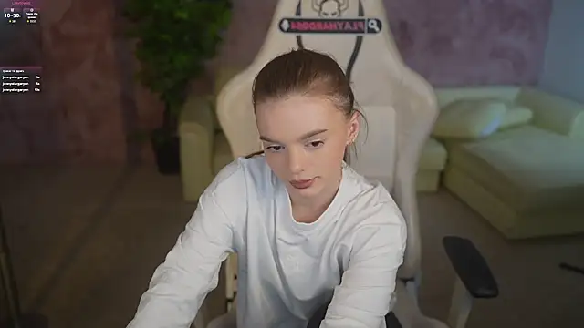 Snapshot of Zlata_Sky chatting on 06/05/26, 06:46 Zlata Sky online show from 06/05/26, 06:46