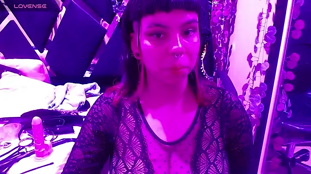 Snapshot of vanesa_bobs chatting on 03/05/26, 03:35 vanesa bobs online show from 03/05/26, 03:35