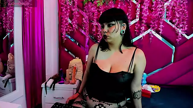 Snapshot of vanesa_bobs chatting on 05/20/26, 03:02 vanesa bobs online show from 05/20/26, 03:02