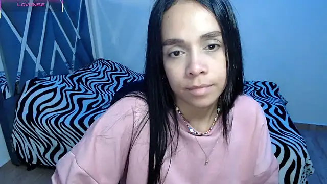 Snapshot of paula_lopez__ chatting on 03/23/26, 11:53 paula lopez online show from 03/23/26, 11:53