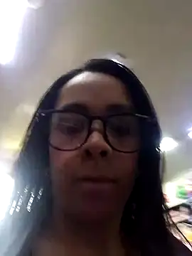 Snapshot of paula_lopez__ chatting on 04/29/26, 05:17 paula lopez online show from 04/29/26, 05:17