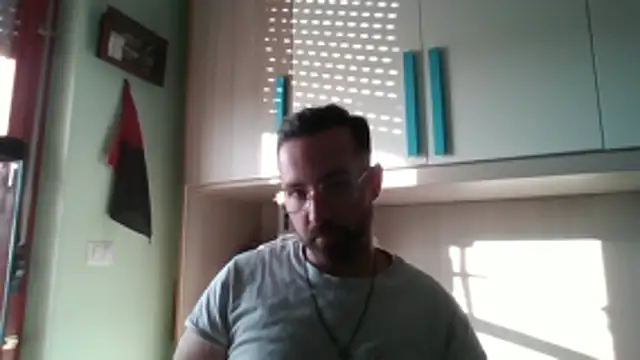 Snapshot of no-name15 chatting on 04/07/26, 04:18 no-name15 online show from 04/07/26, 04:18