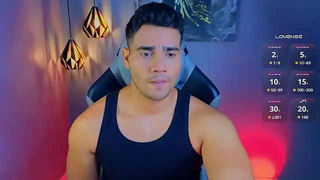 Snapshot of AndresRodriguez1 chatting on 03/27/26, 01:00 AndresRodriguez1 online show from 03/27/26, 01:00