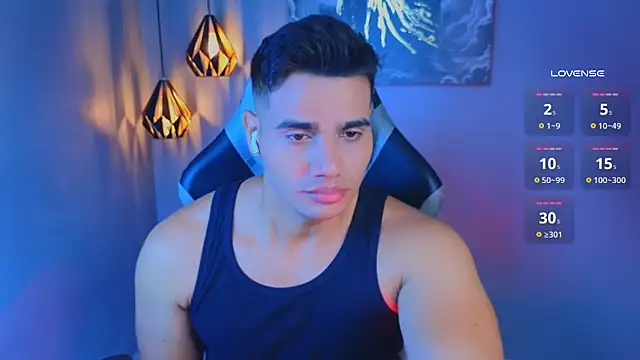 Snapshot of AndresRodriguez1 chatting on 04/05/26, 12:57 AndresRodriguez1 online show from 04/05/26, 12:57