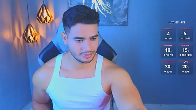 Snapshot of AndresRodriguez1 chatting on 04/18/26, 12:53 AndresRodriguez1 online show from 04/18/26, 12:53